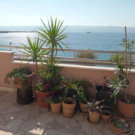 Cici Appartement Dugi Rat Buitenkant foto