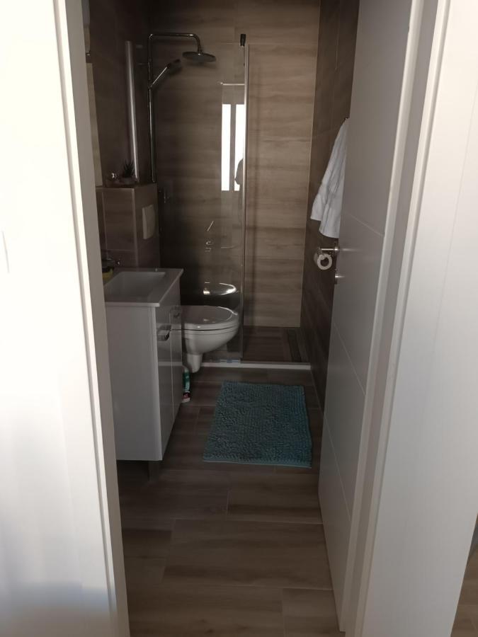 Cici Appartement Dugi Rat Buitenkant foto