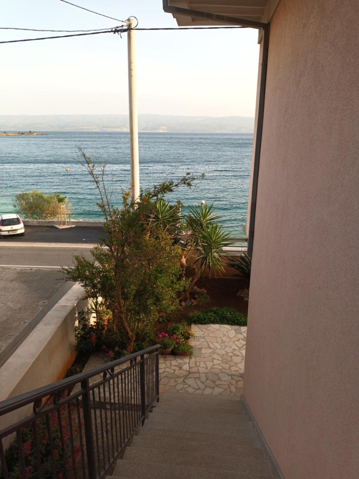 Cici Appartement Dugi Rat Buitenkant foto